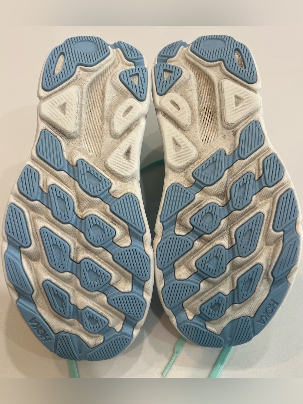 HOKA Clifton 9 Sneakers - Picture 9 of 10